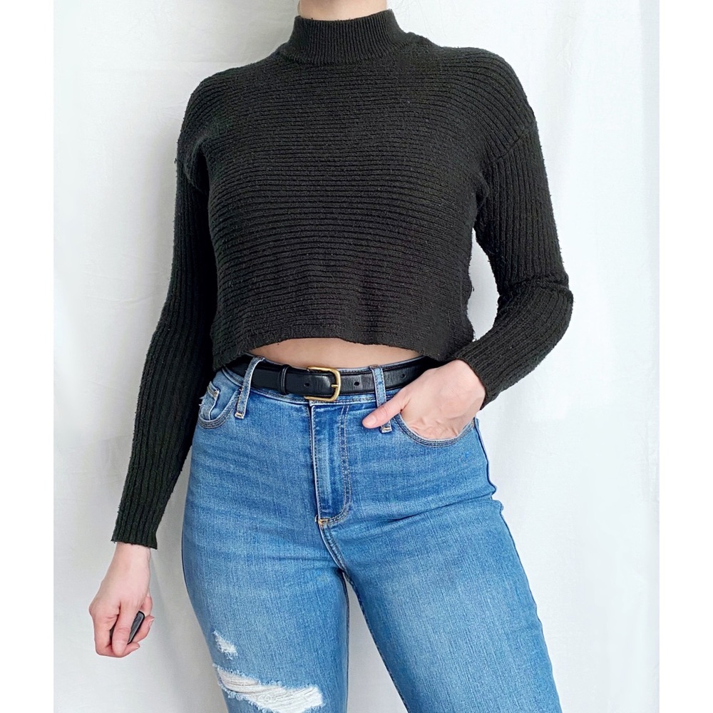 AEO Forest Green Ribbed Mock Neck Crop Sweater